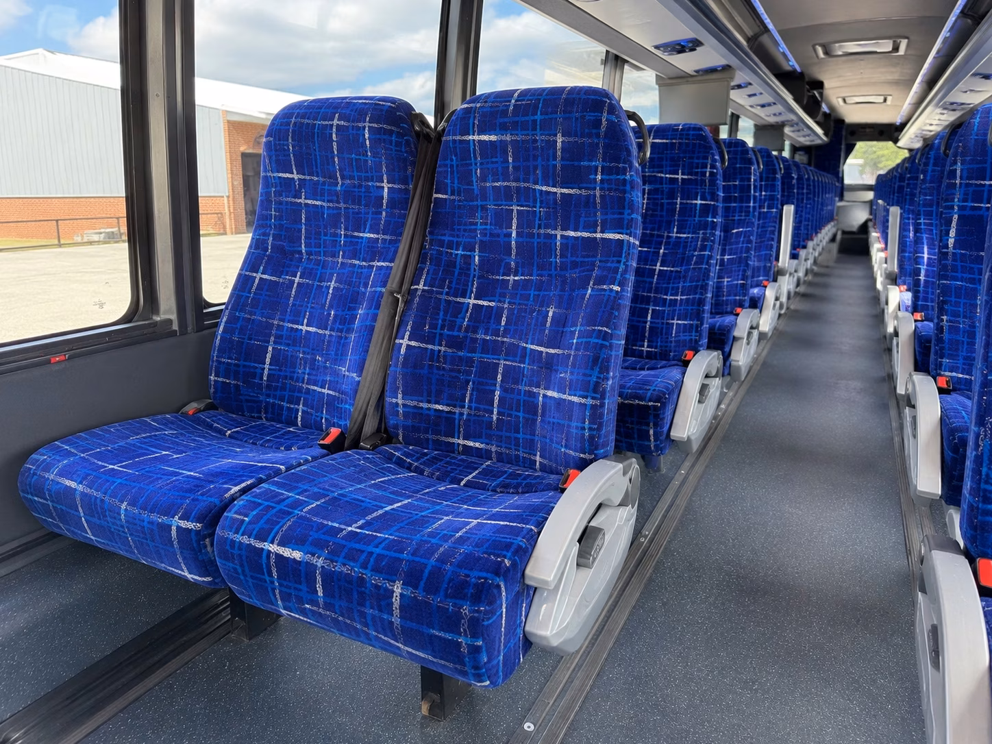 sports team charter buses for lake charles airport trips